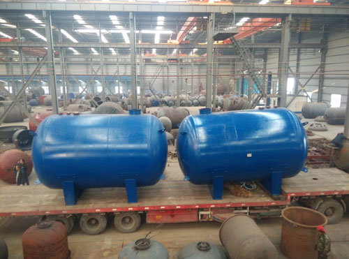 搪玻璃臥式貯罐1000L-80000L