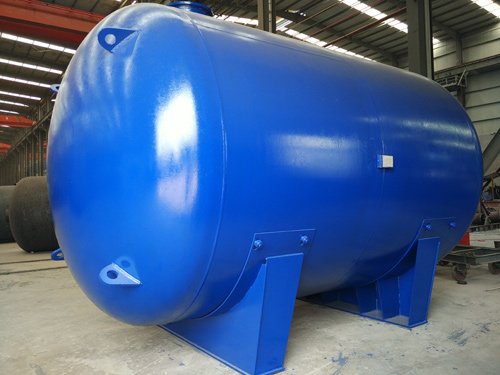 搪玻璃臥式貯罐1000L-80000L